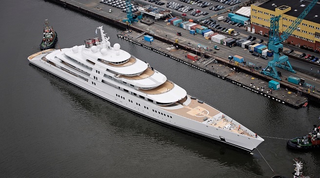Azzam-the-largest-yacht-in-the-world1