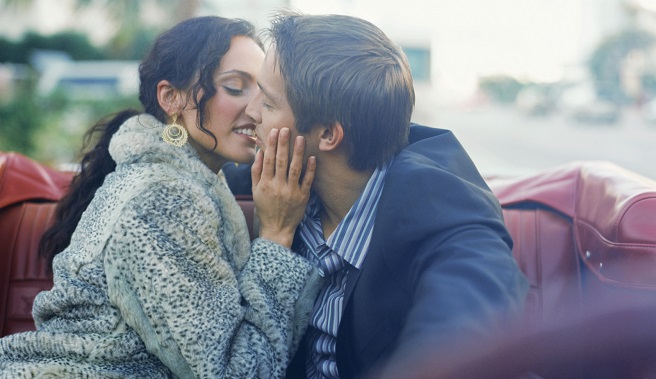 Cities-where-kissing-in-public-is-prohibited