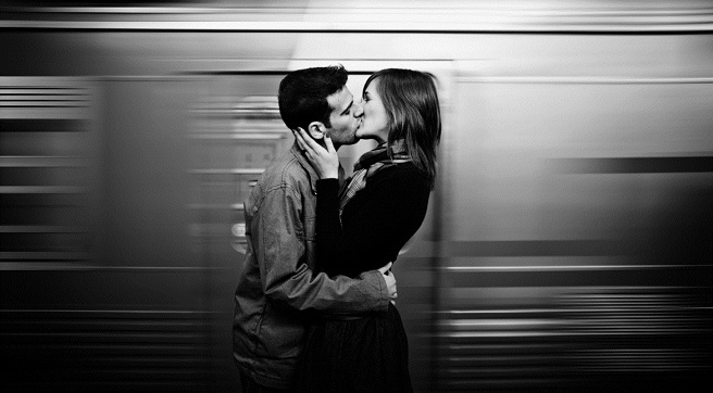 Cities-where-kissing-in-public-is-forbidden1