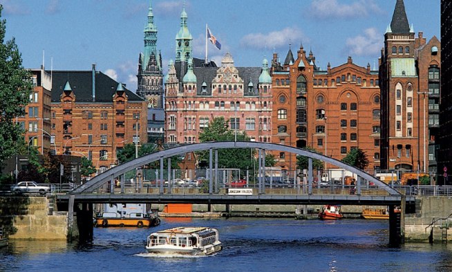 Tips-for-traveling-to-Hamburg