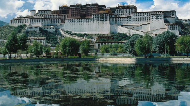 The-spectacular-Potala-Palace-in-China-1