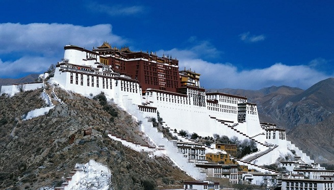 The-Spectacular-Potala-Palace-in-China-2