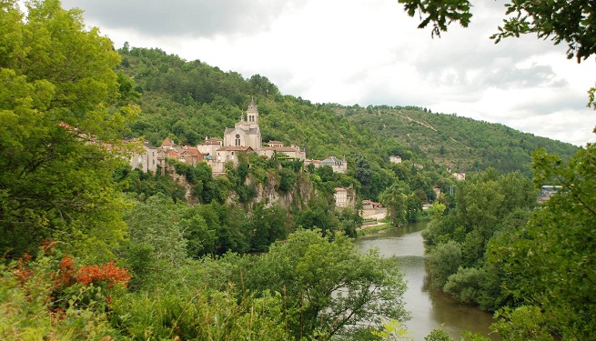 The-spectacular-Valley-of-Lot-in-France-1