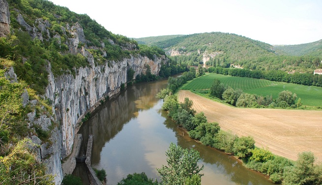 The-spectacular-Valley-of-Lot-in-France-2