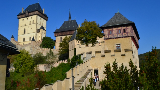 The-spectacular-castle-Karlstein-in-Prague-2