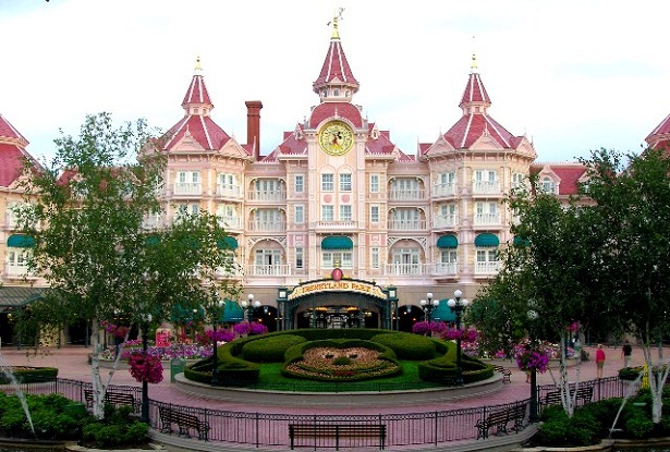 Hotel-Disneyland-in-Eurodisney