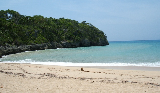 James-bond-beach-in-jamaica
