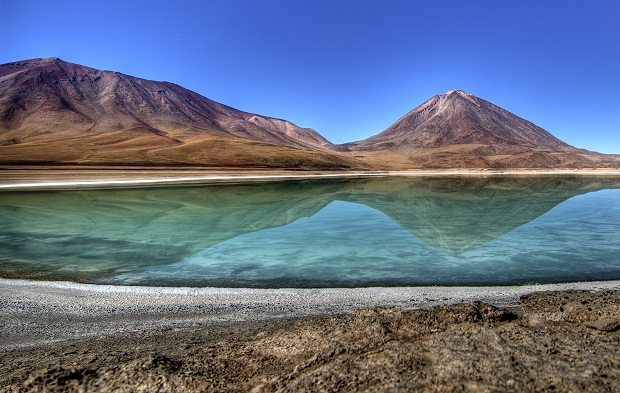 Laguna_Verde_en_Bolivia