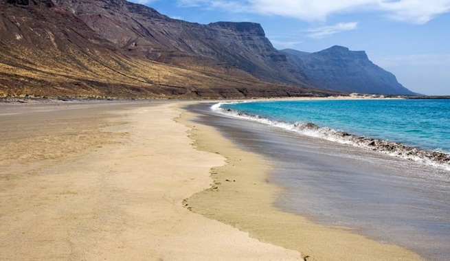 The-best-beaches-and-coves-of-Lanzarote-8