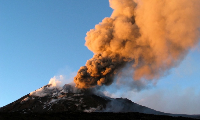 The-most-dangerous-volcanoes-in-the-world-1