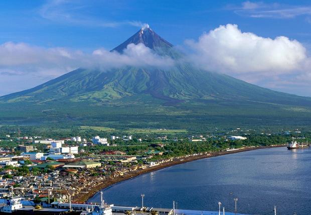 Mayon-Volcan-Luzon-island-philippines