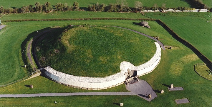 Newgrange Ireland1