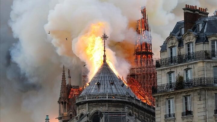 Notre-Dame-flames