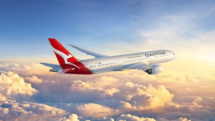Qantas-plane