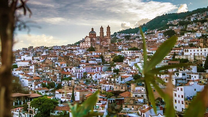 Taxco-Mexico-city-panoramic-view