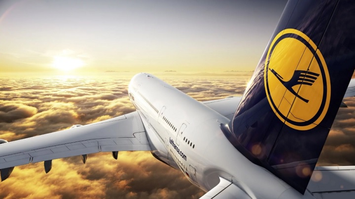 plane-Lufthansa