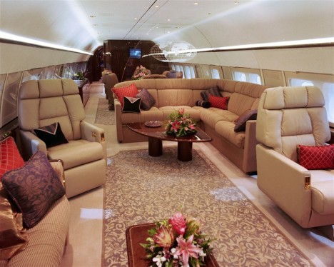 boeing-business-jet-lounge-area-468x374