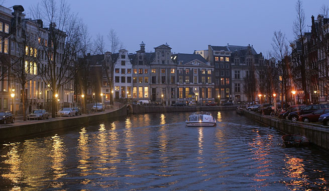 canals-amsterdam