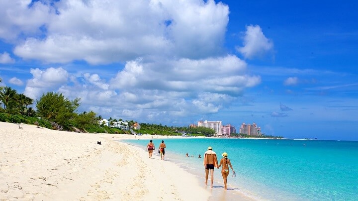 beach-spectacular-Bahamas